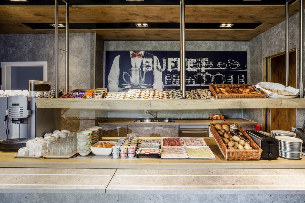 Ibis Budget Expo Hotel