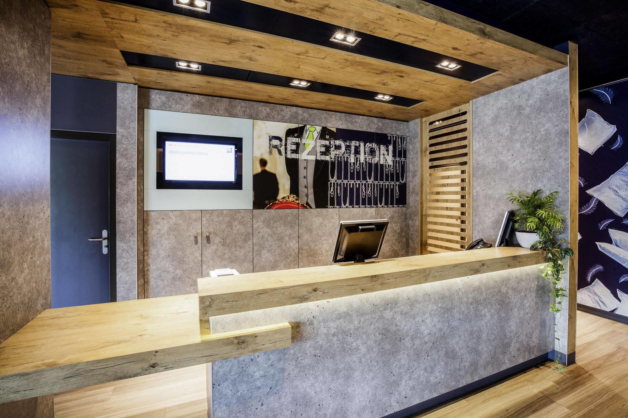 Ibis Budget Expo Hotel